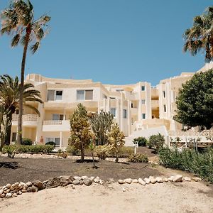 R2 Maryvent Beach Apartments
